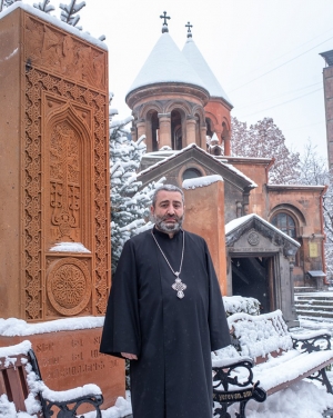Տեր Գրիգոր քհն. Գրիգորյանի Սուրբ Ծննդյան տոնի պատգամը | Ter Grigor Qhn Grigoryani Surb Tsnndyan Toni Patgamy