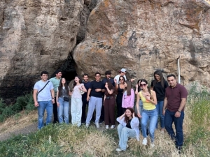   Ուղի, որ օգնում է վերագտնել ինքդ քեզ |   Oghi Or Ognum E Veragtnel Inqd Qez