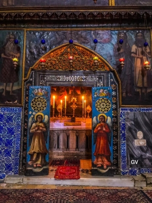 Երկու նշանաբանները | Erku Nshanabannery